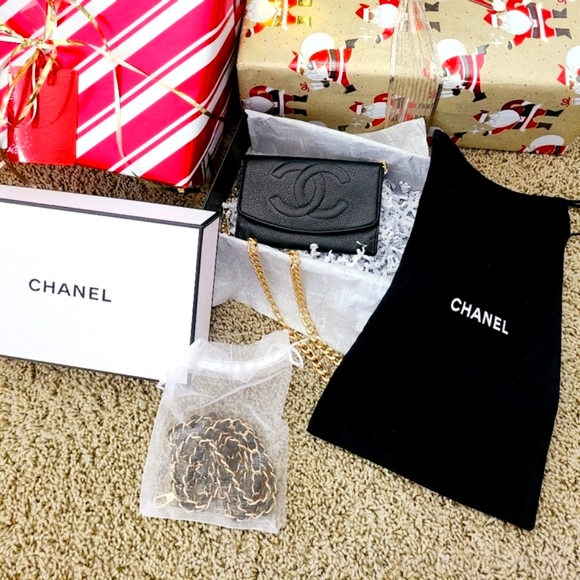 Chanel CC Black Caviar Leather wallet/crossbody-chain is optional, but included. - Picture 2 of 14